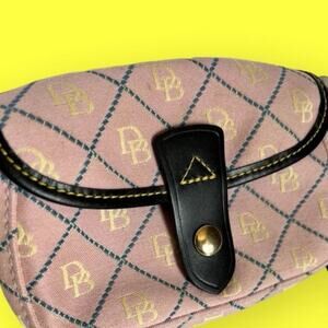 Dooney & Bourke, women's mini wristlet, pink black trim